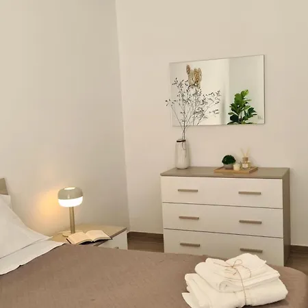 Loverhome Apartment 14-2